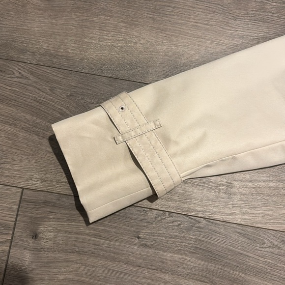 Coach Jacket - Picture 4 of 5